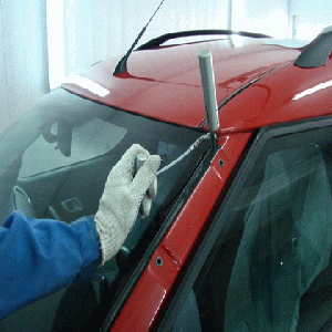 Как заменить лобовое стекло автомобиля